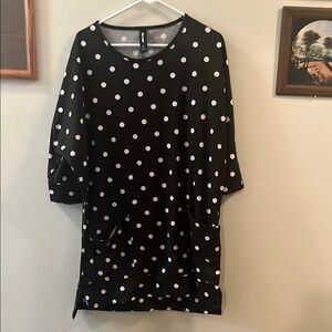 Agnes & Dora Black and White Dolman Sleeve Sheath Dress